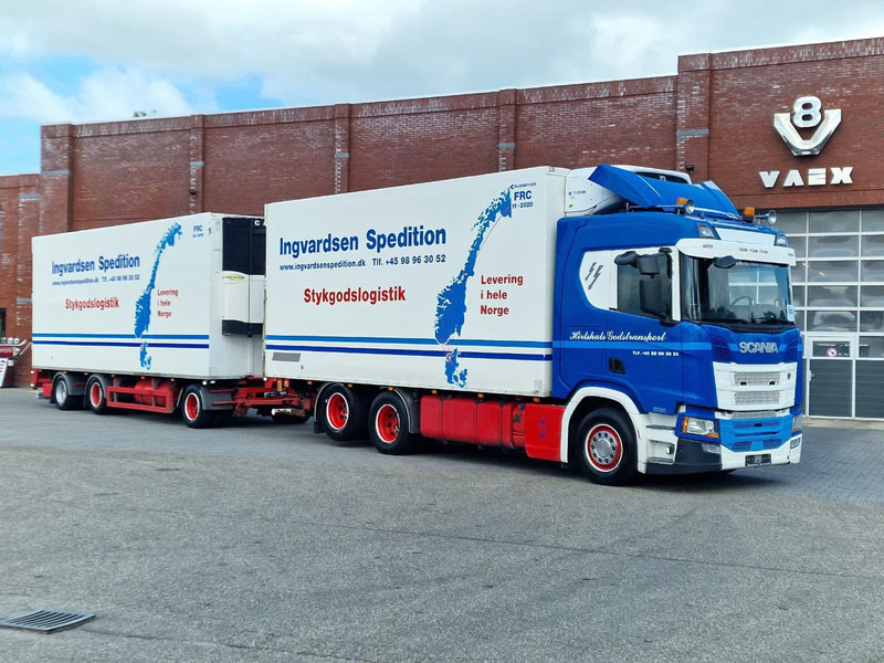 Scania R500 NGS B6X2NB / Trailer-Bygg 12-2004 / Frigobox Sidedoors / Rohrbahen / hooks - شاحنة ذات مبرد: صورة 1 Scania R500 NGS B6X2NB / Trailer-Bygg 12-2004 / Frigobox Sidedoors / Rohrbahen / hooks - شاحنة ذات مبرد: صورة 1