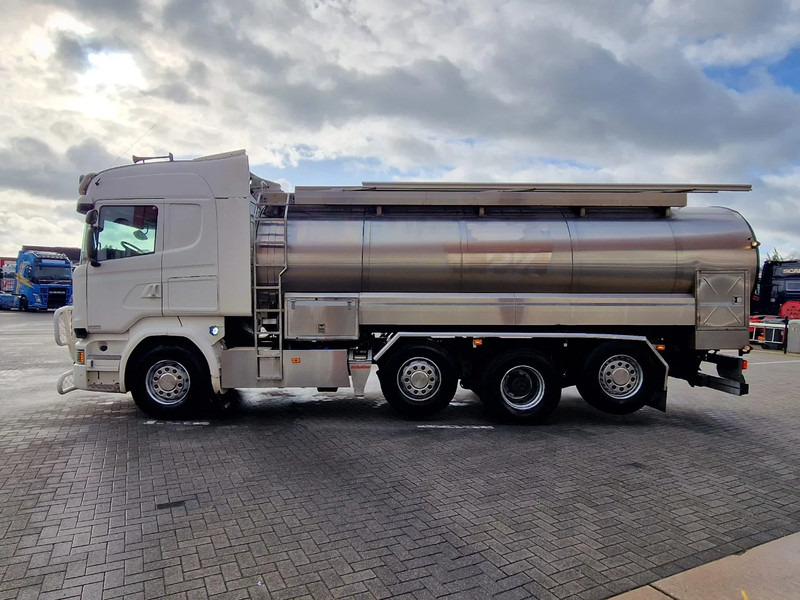 Scania R520 V8 8x2*4 - Milk tank - 19.000L - 4 compartments - Pump and counter - Retarder - شاحنة صهريج: صورة 4 Scania R520 V8 8x2*4 - Milk tank - 19.000L - 4 compartments - Pump and counter - Retarder - شاحنة صهريج: صورة 4