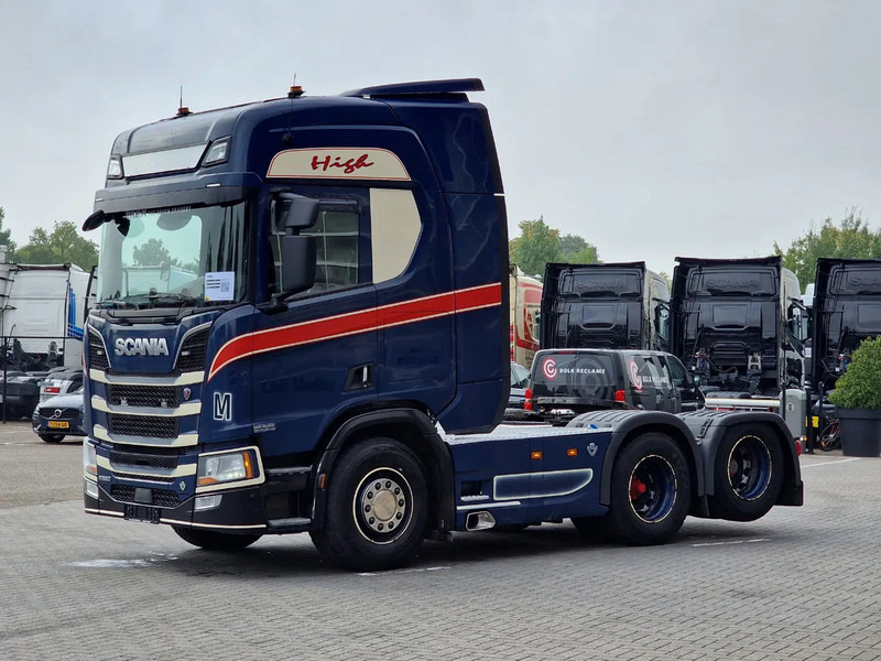 Scania R520 V8 NGS Highline 6x2 - PTO/Hydraulic - Full air - 2.95 WB - Navi - Fridge - Sliding 5th wheel - رأس تريلا: صورة 3 Scania R520 V8 NGS Highline 6x2 - PTO/Hydraulic - Full air - 2.95 WB - Navi - Fridge - Sliding 5th wheel - رأس تريلا: صورة 3