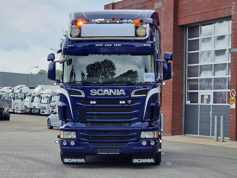 Scania R560 V8 Highline 6x2 - Show truck - Manual gearbox - 2.90 WB - PTO/Hydraulic - Double glazed - مقطورة السحب: صورة 2 Scania R560 V8 Highline 6x2 - Show truck - Manual gearbox - 2.90 WB - PTO/Hydraulic - Double glazed - مقطورة السحب: صورة 2