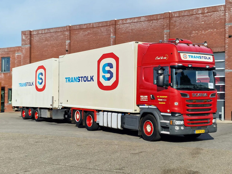 Scania R580 Topline 6x2*4 Frigo + Burg trailer - Retarder - Steering axle - Night clima - شاحنة ذات مبرد: صورة 1 Scania R580 Topline 6x2*4 Frigo + Burg trailer - Retarder - Steering axle - Night clima - شاحنة ذات مبرد: صورة 1