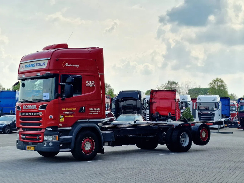 Scania R730 Topline 6x2*4 - Retarder - King of the Road - Night clima - Steering axle - Leather - شاحنة بهيكل معدني للمقصورة: صورة 3 Scania R730 Topline 6x2*4 - Retarder - King of the Road - Night clima - Steering axle - Leather - شاحنة بهيكل معدني للمقصورة: صورة 3