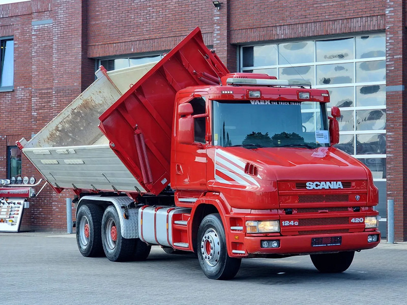 Scania T124-420 6x4 - Tipper - Retarder - Full steel - HUB Reduction - Manual gearbox - شاحنة قلاب: صورة 2 Scania T124-420 6x4 - Tipper - Retarder - Full steel - HUB Reduction - Manual gearbox - شاحنة قلاب: صورة 2
