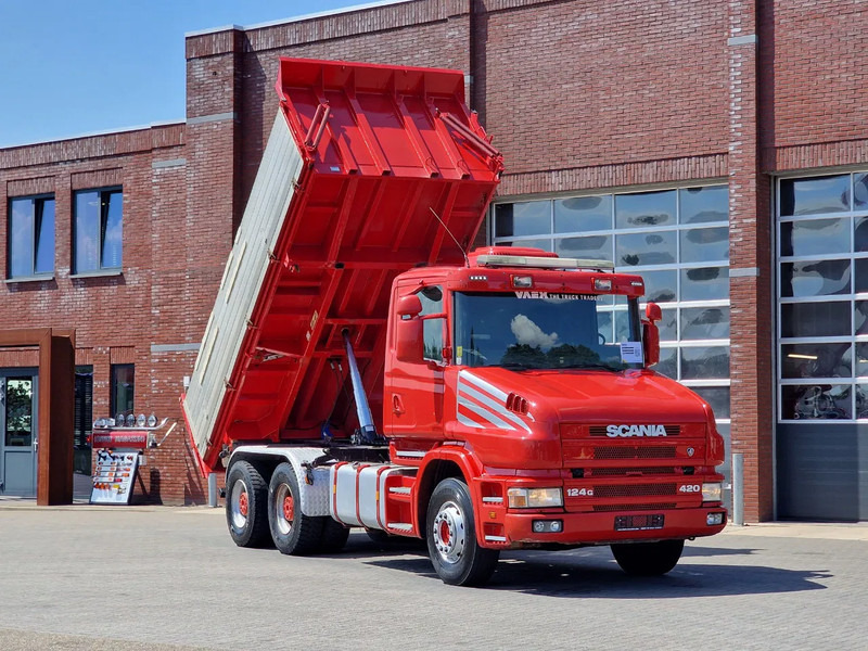 Scania T124-420 6x4 - Tipper - Retarder - Full steel - HUB Reduction - Manual gearbox - شاحنة قلاب: صورة 1 Scania T124-420 6x4 - Tipper - Retarder - Full steel - HUB Reduction - Manual gearbox - شاحنة قلاب: صورة 1