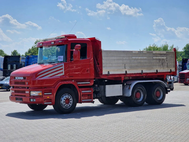 Scania T124-420 6x4 - Tipper - Retarder - Full steel - HUB Reduction - Manual gearbox - شاحنة قلاب: صورة 5 Scania T124-420 6x4 - Tipper - Retarder - Full steel - HUB Reduction - Manual gearbox - شاحنة قلاب: صورة 5