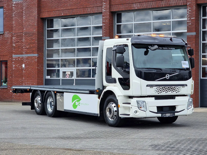 Volvo FE 6x2*4 - Electric - Demo - 32Tkm - Loading ramps - Winch - Elektrisch - شاحنة نقل سيارات شاحنة, شاحنة كهربائية: صورة 1 Volvo FE 6x2*4 - Electric - Demo - 32Tkm - Loading ramps - Winch - Elektrisch - شاحنة نقل سيارات شاحنة, شاحنة كهربائية: صورة 1
