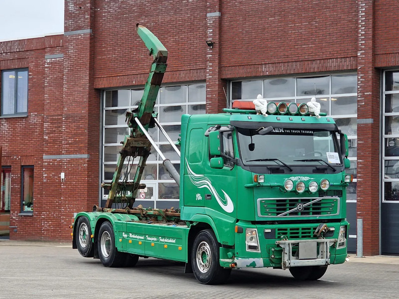 Volvo FH 13.440 6x2*4 - HIAB Hooklift 17T - Euro 5 - I shift - Steering axle - شاحنة برافعة خطافية: صورة 1 Volvo FH 13.440 6x2*4 - HIAB Hooklift 17T - Euro 5 - I shift - Steering axle - شاحنة برافعة خطافية: صورة 1