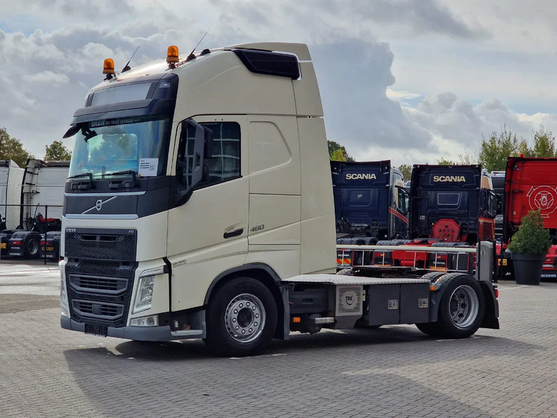 Volvo FH 13.460 Globetrotter XL - PTO/Hydraulic - I parkcool - Full air - TV - Fridge - رأس تريلا: صورة 3 Volvo FH 13.460 Globetrotter XL - PTO/Hydraulic - I parkcool - Full air - TV - Fridge - رأس تريلا: صورة 3