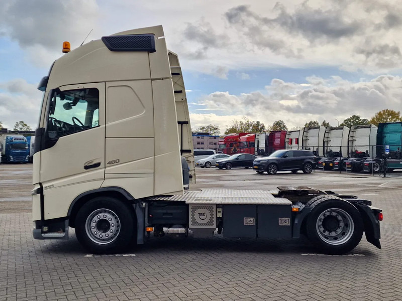 Volvo FH 13.460 Globetrotter XL - PTO/Hydraulic - I parkcool - Full air - TV - Fridge - رأس تريلا: صورة 4 Volvo FH 13.460 Globetrotter XL - PTO/Hydraulic - I parkcool - Full air - TV - Fridge - رأس تريلا: صورة 4