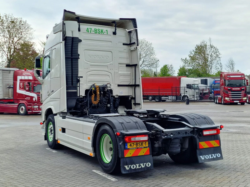 Volvo FH 13.540 Globetrotter 4x2 - Custom exterior - I parkcool - Navi - APK/TUV: 27-02-2026 - رأس تريلا: صورة 5 Volvo FH 13.540 Globetrotter 4x2 - Custom exterior - I parkcool - Navi - APK/TUV: 27-02-2026 - رأس تريلا: صورة 5