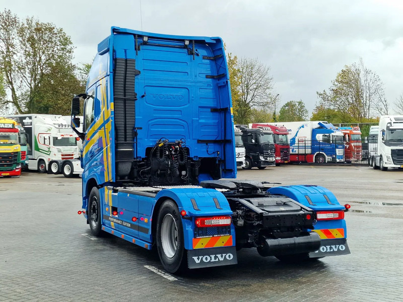 Volvo FH 13.540 Globetrotter XL 4x2 - Performance edition - I parkcool - Full air - Bull bar - رأس تريلا: صورة 5 Volvo FH 13.540 Globetrotter XL 4x2 - Performance edition - I parkcool - Full air - Bull bar - رأس تريلا: صورة 5