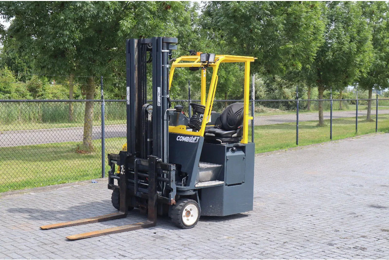 Combilift CB3000 | 2.5 TON | 6 METER | TRIPLEX | SIDESHIFT - رافعة شوكية للوصول للأماكن الضيقة ب4 اتجاهات: صورة 2 Combilift CB3000 | 2.5 TON | 6 METER | TRIPLEX | SIDESHIFT - رافعة شوكية للوصول للأماكن الضيقة ب4 اتجاهات: صورة 2
