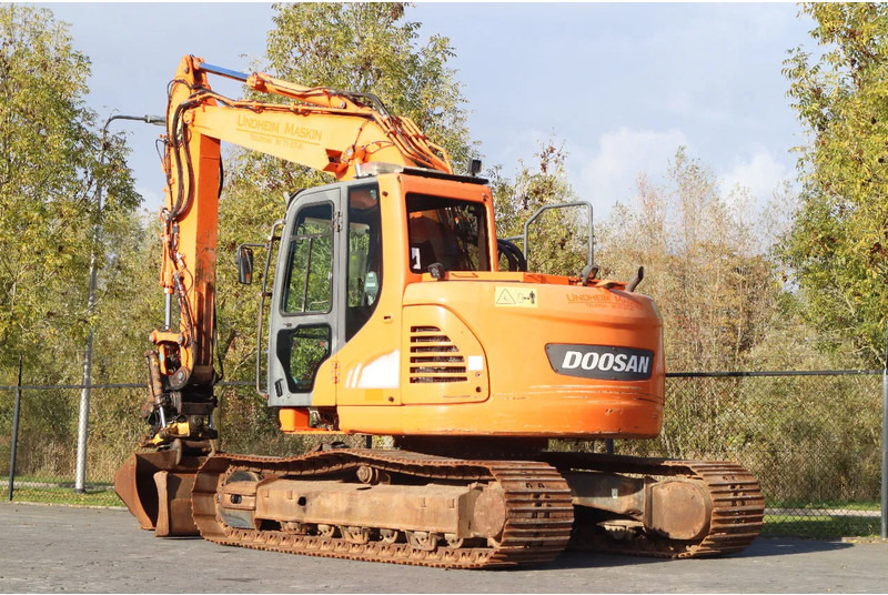 Doosan DX140LCR-3 | DX 140 LCR-3 | TILT ROTATOR | BUCKET | DOZERBLADE - حفار زاحف: صورة 3 Doosan DX140LCR-3 | DX 140 LCR-3 | TILT ROTATOR | BUCKET | DOZERBLADE - حفار زاحف: صورة 3