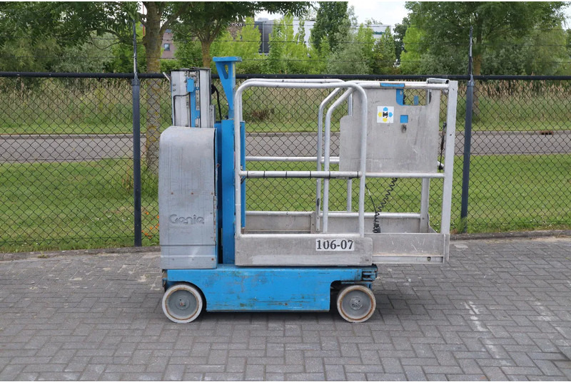 Genie GR-12 | 5.45 METER | 227 KG | MULTIPLE UNITS - منصة جومحمولةية: صورة 4 Genie GR-12 | 5.45 METER | 227 KG | MULTIPLE UNITS - منصة جومحمولةية: صورة 4