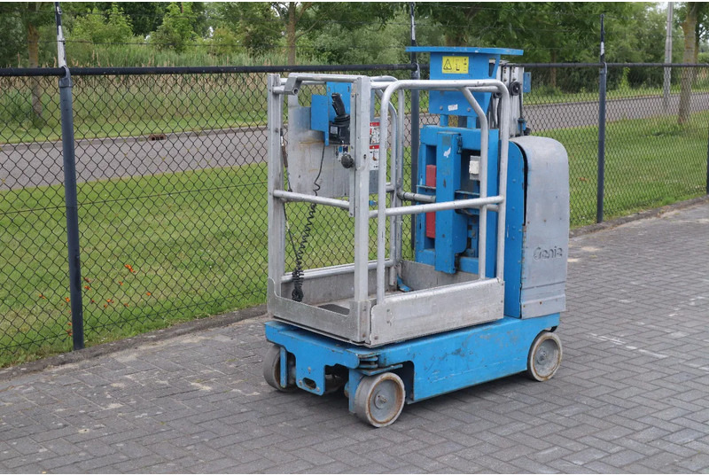Genie GR-12 | 5.45 METER | 227 KG | MULTIPLE UNITS - منصة جومحمولةية: صورة 2 Genie GR-12 | 5.45 METER | 227 KG | MULTIPLE UNITS - منصة جومحمولةية: صورة 2