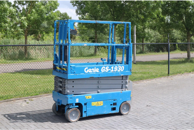 Genie GS-1930 | 7.8 METER | 227 KG - مرفاع مقصي: صورة 3 Genie GS-1930 | 7.8 METER | 227 KG - مرفاع مقصي: صورة 3