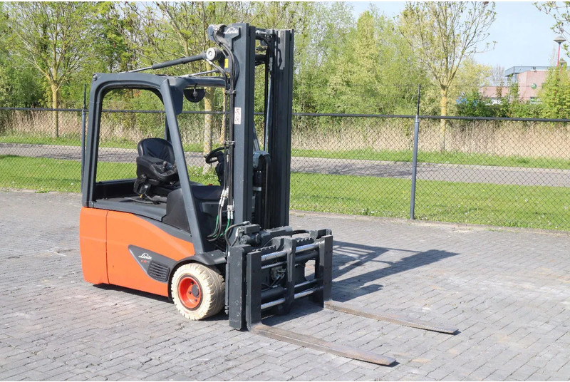 Linde E18 -02 | ROTATOR FORKS | SIDESHIFT - رافعة شوكية كهربائية: صورة 5 Linde E18 -02 | ROTATOR FORKS | SIDESHIFT - رافعة شوكية كهربائية: صورة 5