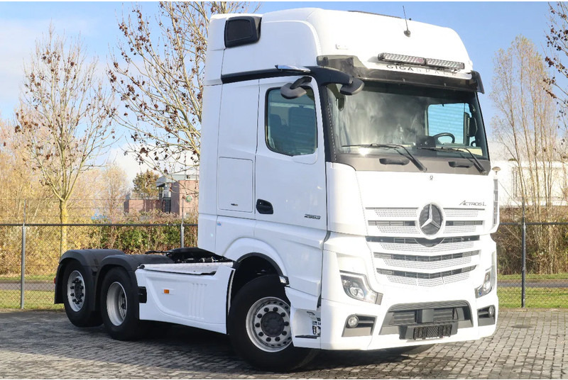 Mercedes-Benz Actros 2553 | 6X2 | FULL AIR | RETARDER | 33.000 KM! | EURO 6 - رأس تريلا: صورة 3 Mercedes-Benz Actros 2553 | 6X2 | FULL AIR | RETARDER | 33.000 KM! | EURO 6 - رأس تريلا: صورة 3