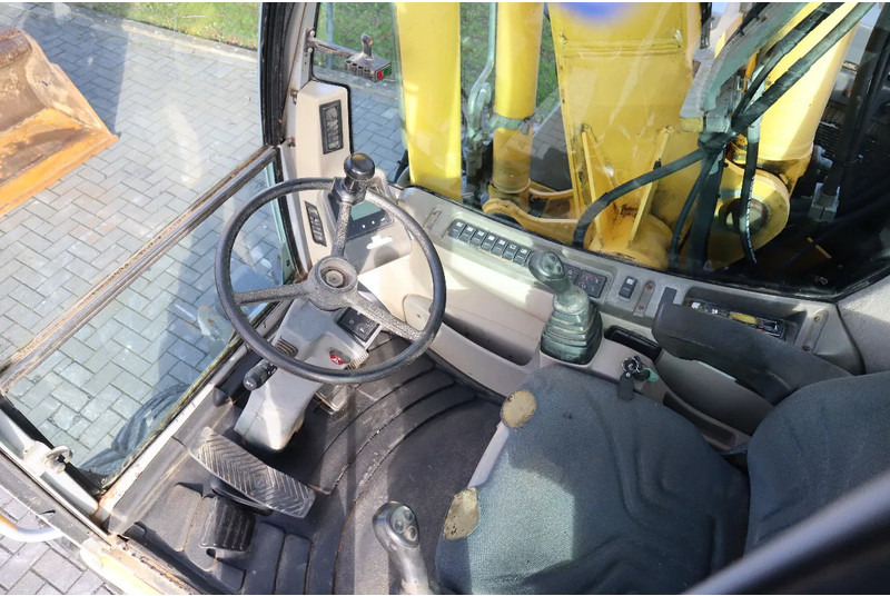 حفار ذو عجلات New Holland MH CITY | TILT BUCKET | QUICK COUPLER | DOZER BLADE: صورة 16 حفار ذو عجلات New Holland MH CITY | TILT BUCKET | QUICK COUPLER | DOZER BLADE: صورة 16