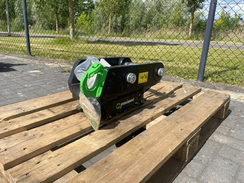STEELWRIST QC S40 FPL | QUICK COUPLER | 2 - 6 TON | NEW / UNUSED - مقصات الهدم - آلات الإنشاء: صورة 1 STEELWRIST QC S40 FPL | QUICK COUPLER | 2 - 6 TON | NEW / UNUSED - مقصات الهدم - آلات الإنشاء: صورة 1
