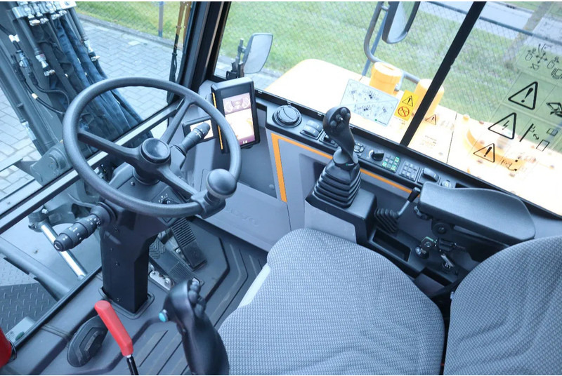 حفار ذو عجلات Volvo EW 60 E | DEMO | 30 KM/H | ROTOTILT + GRIPPER | BUCKET: صورة 17