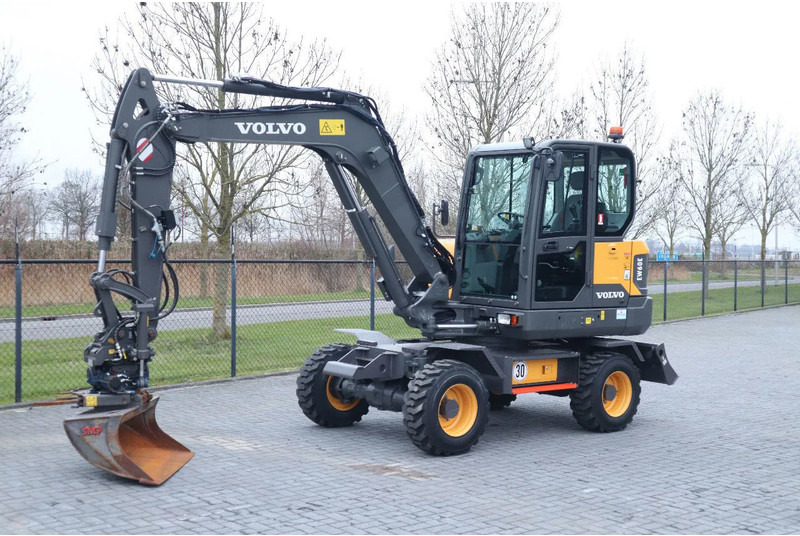 Volvo EW60E | DEMO | 30 KM/H | ROTOTILT + GRIPPER | BUCKET - حفار ذو عجلات: صورة 2 Volvo EW60E | DEMO | 30 KM/H | ROTOTILT + GRIPPER | BUCKET - حفار ذو عجلات: صورة 2