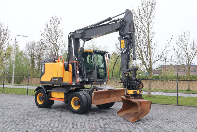 Volvo EWR 150 E | ROTOTILT | BUCKET | TRAILER HYDR - حفار ذو عجلات: صورة 5 Volvo EWR 150 E | ROTOTILT | BUCKET | TRAILER HYDR - حفار ذو عجلات: صورة 5