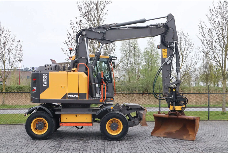 Volvo EWR 150 E | ROTOTILT | BUCKET | TRAILER HYDR - حفار ذو عجلات: صورة 4 Volvo EWR 150 E | ROTOTILT | BUCKET | TRAILER HYDR - حفار ذو عجلات: صورة 4