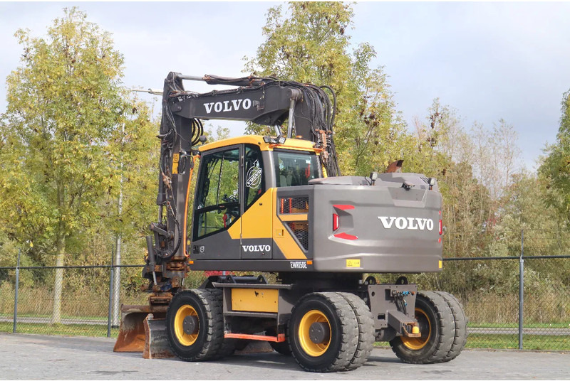 Volvo EWR 150 E | ROTOTILT | BUCKET | TRAILER HYDR - حفار ذو عجلات: صورة 3 Volvo EWR 150 E | ROTOTILT | BUCKET | TRAILER HYDR - حفار ذو عجلات: صورة 3