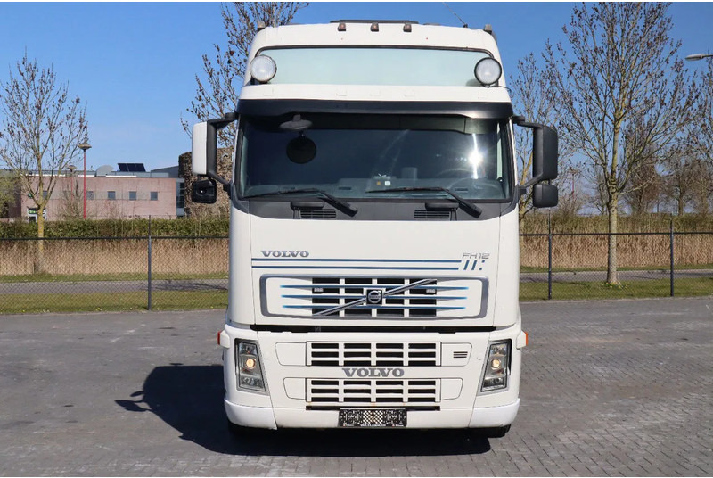Volvo FH 460 | 6X2 | MANUAL | BDF | RETARDER | EURO 3 - شاحنة بهيكل معدني للمقصورة: صورة 2 Volvo FH 460 | 6X2 | MANUAL | BDF | RETARDER | EURO 3 - شاحنة بهيكل معدني للمقصورة: صورة 2