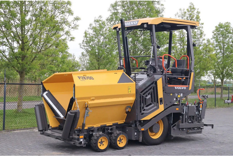 Volvo P2870 D ABG | ASPHALT PAVER | NEW / UNUSED | BOMAG BF300 - معــدات الاسفلت: صورة 2 Volvo P2870 D ABG | ASPHALT PAVER | NEW / UNUSED | BOMAG BF300 - معــدات الاسفلت: صورة 2