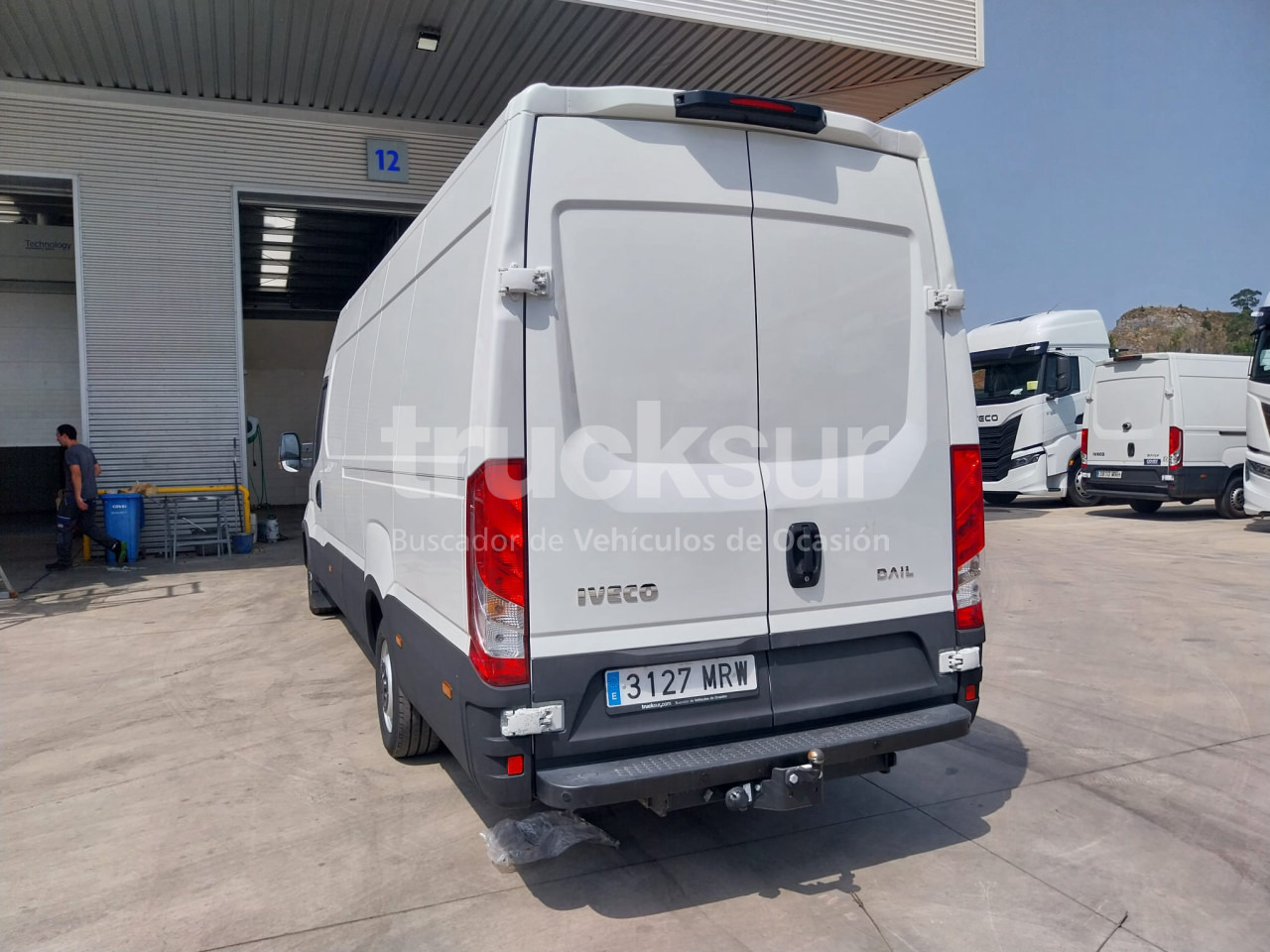 IVECO DAILY 35S16 16M3 - شاحنة بصندوق مغلق: صورة 4 IVECO DAILY 35S16 16M3 - شاحنة بصندوق مغلق: صورة 4