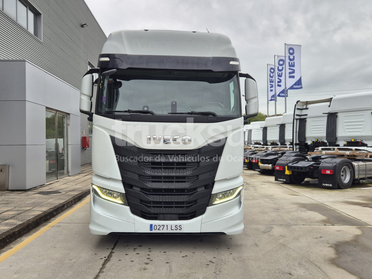 IVECO S-WAY AS440S51T/P - مقطورة السحب: صورة 3 IVECO S-WAY AS440S51T/P - مقطورة السحب: صورة 3