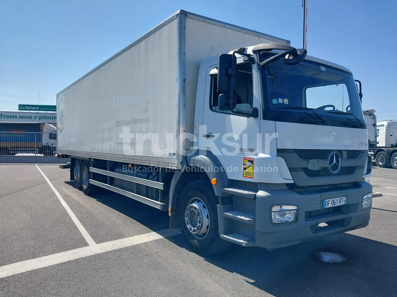MERCEDES AXOR 2529 ejes 6x2*4 - شاحنة صندوقية: صورة 2 MERCEDES AXOR 2529 ejes 6x2*4 - شاحنة صندوقية: صورة 2