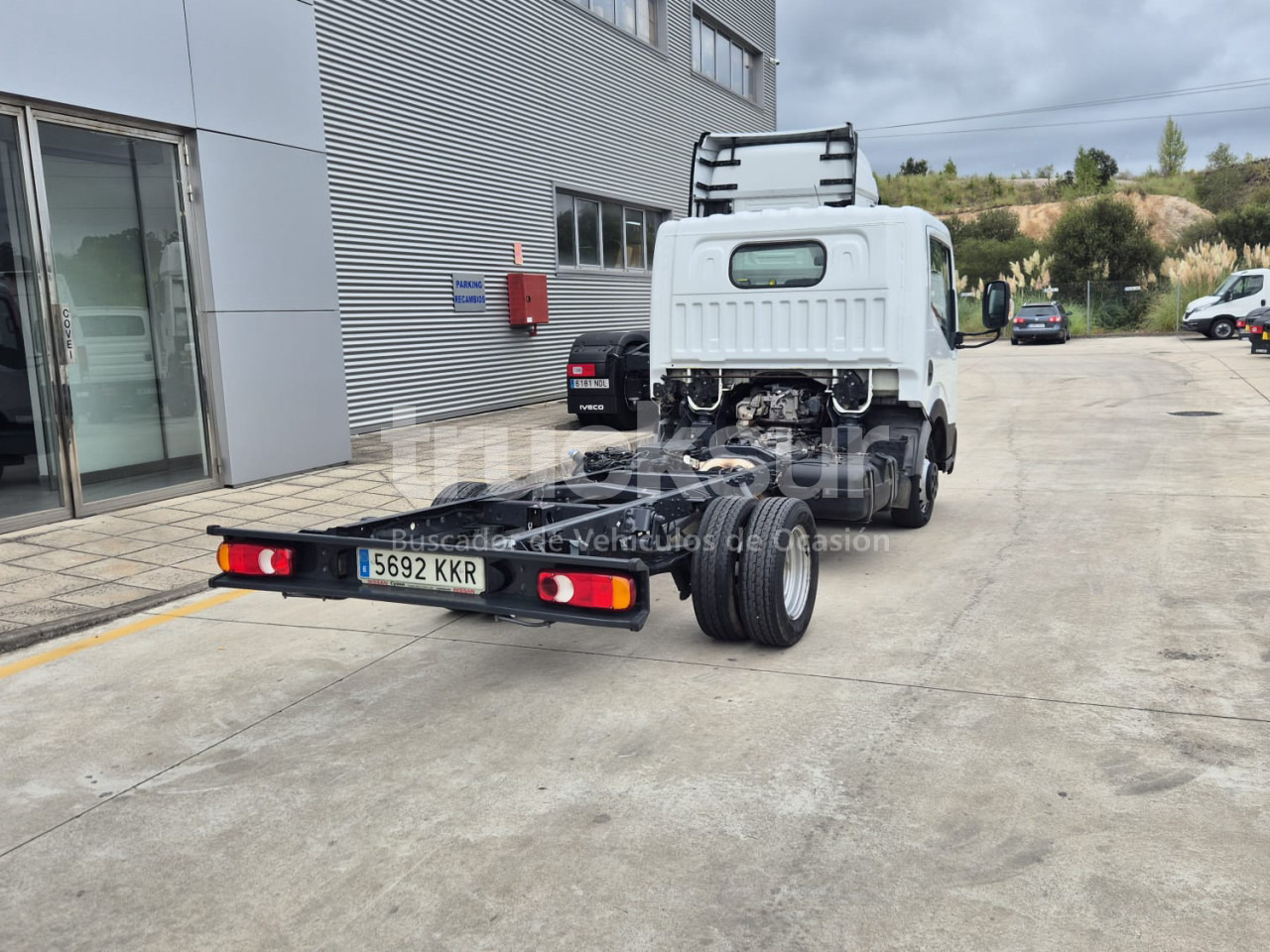 NISSAN NT 400 - شاحنة بهيكل معدني للمقصورة: صورة 4 NISSAN NT 400 - شاحنة بهيكل معدني للمقصورة: صورة 4