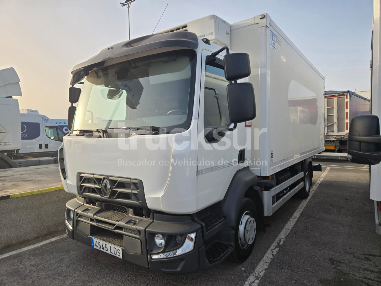 RENAULT D 12.240 FRC-X - شاحنة صندوقية: صورة 1 RENAULT D 12.240 FRC-X - شاحنة صندوقية: صورة 1