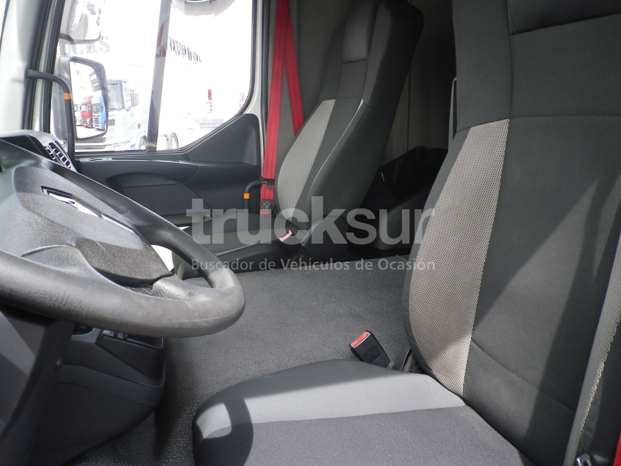 شاحنة ذات ستائر جانبية RENAULT D280.18  22P: صورة 13