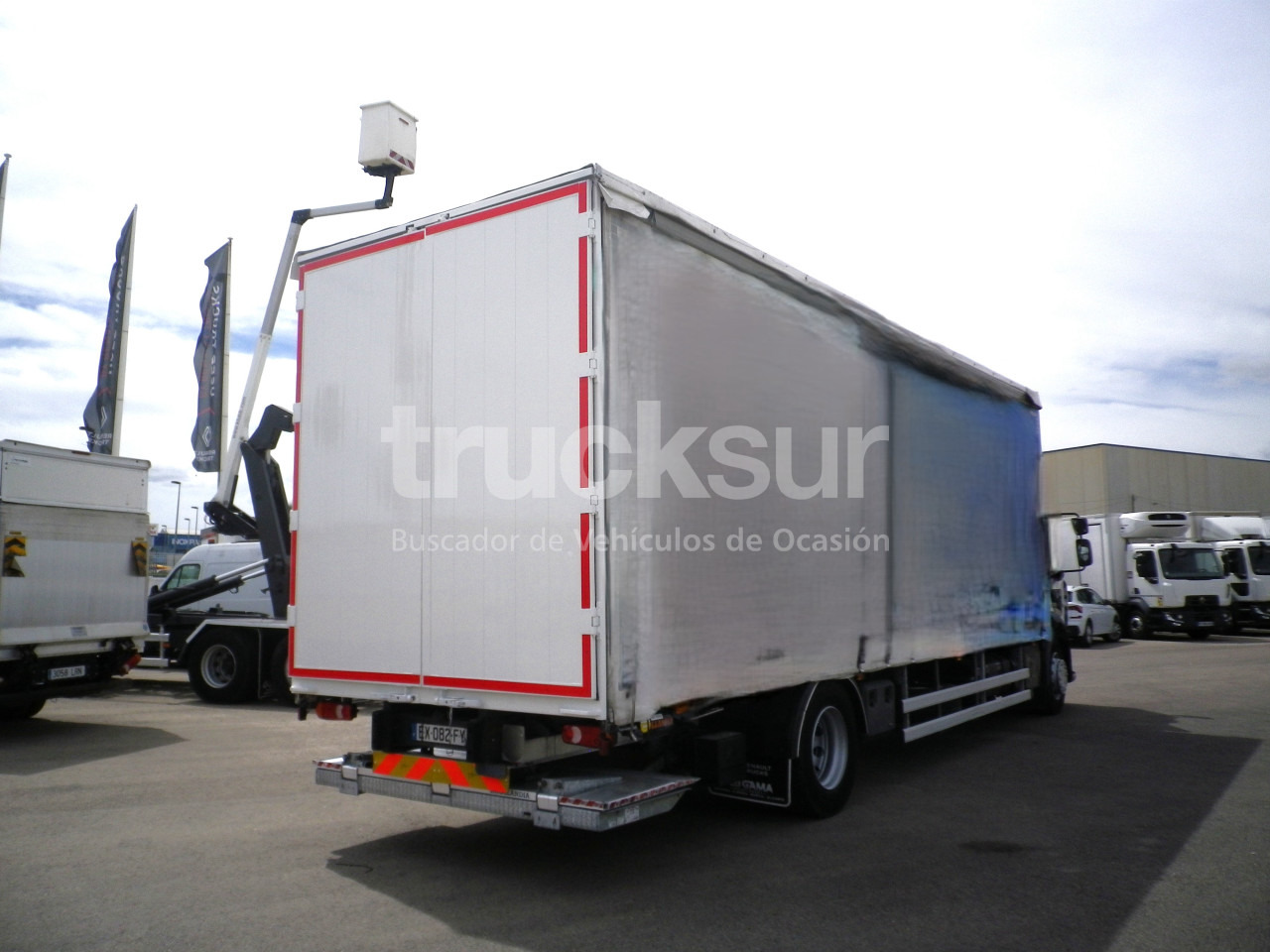 RENAULT D280.18 22P - شاحنة ذات ستائر جانبية: صورة 4 RENAULT D280.18 22P - شاحنة ذات ستائر جانبية: صورة 4