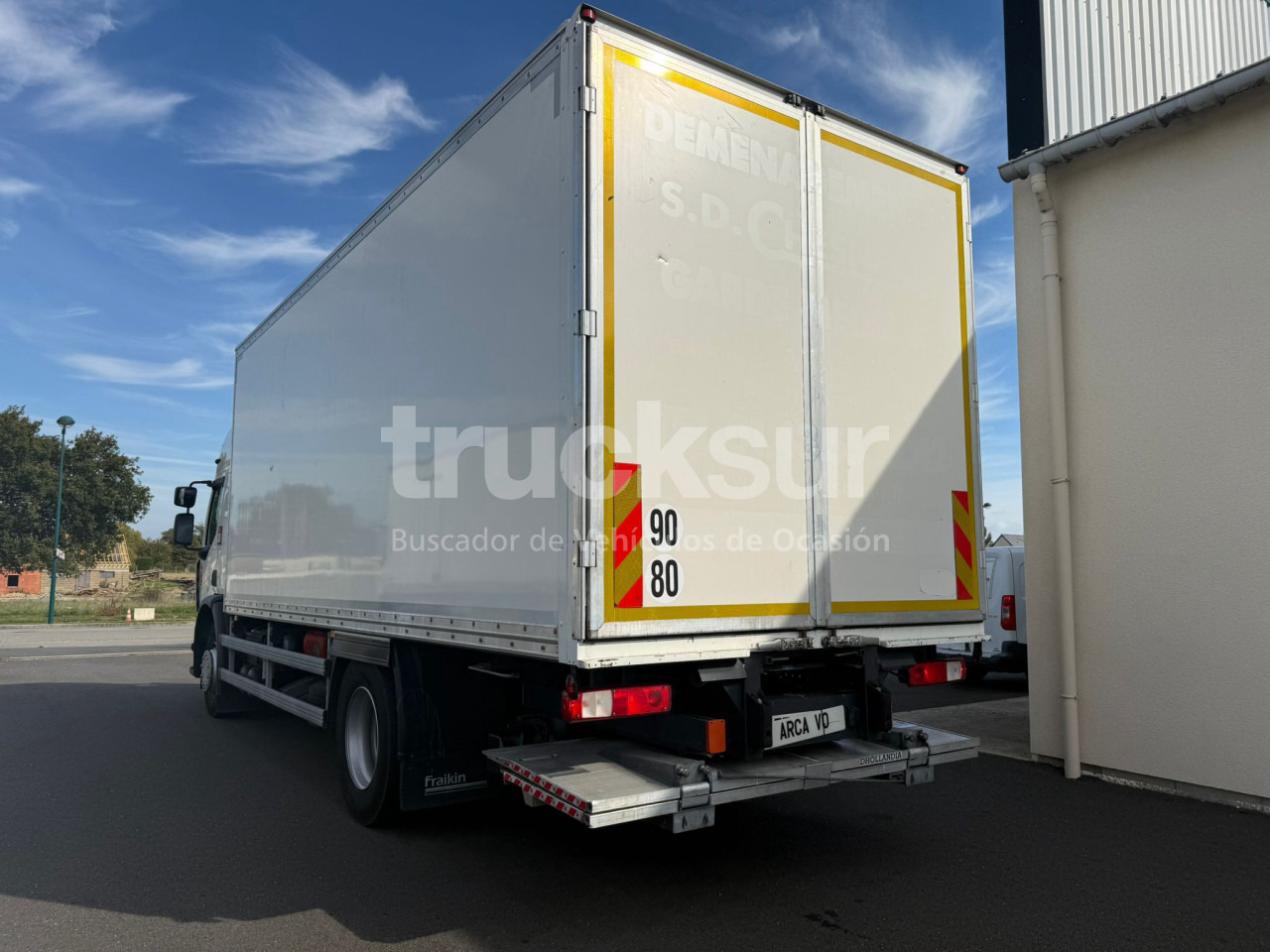 RENAULT D320.18 - شاحنة صندوقية: صورة 3 RENAULT D320.18 - شاحنة صندوقية: صورة 3