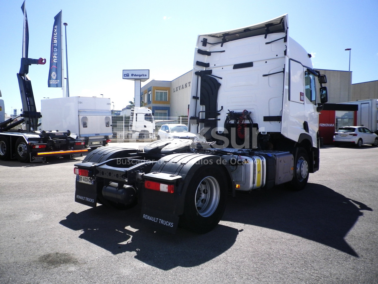 RENAULT T440 SLEEPER CAB - مقطورة السحب: صورة 5 RENAULT T440 SLEEPER CAB - مقطورة السحب: صورة 5