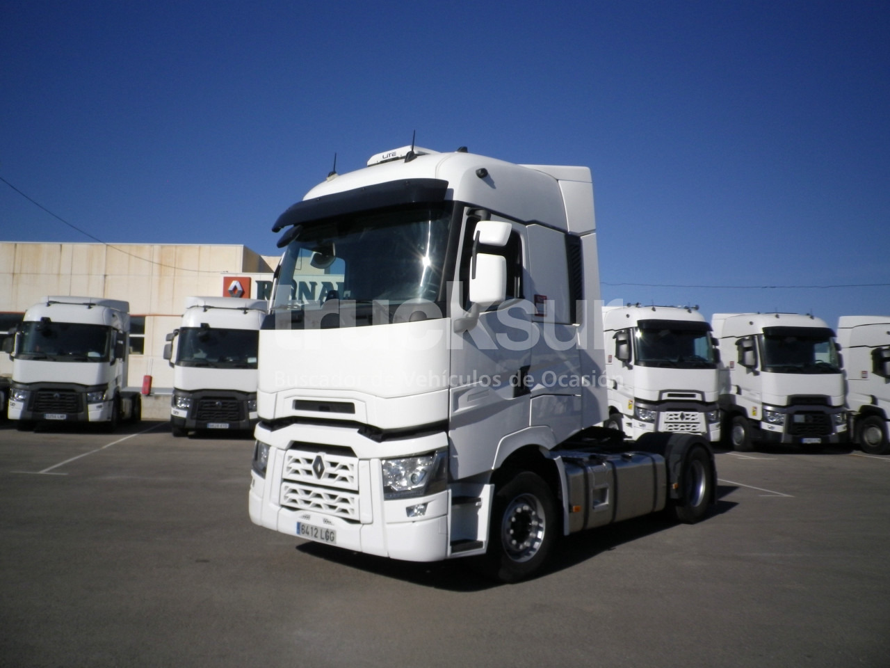 RENAULT T520 HIGH SLEEPER CAB - مقطورة السحب: صورة 1 RENAULT T520 HIGH SLEEPER CAB - مقطورة السحب: صورة 1