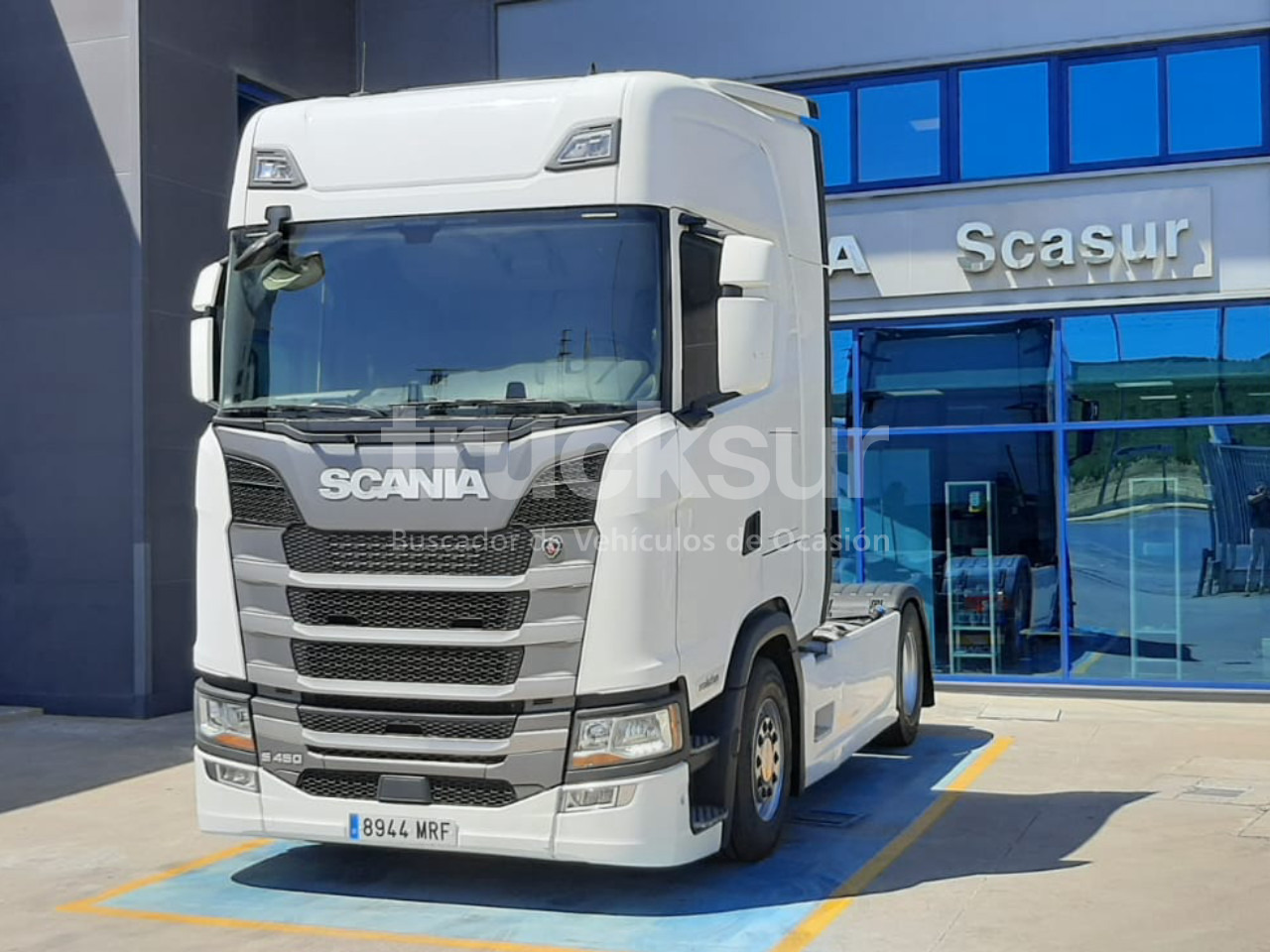 مقطورة السحب SCANIA S450: صورة 1