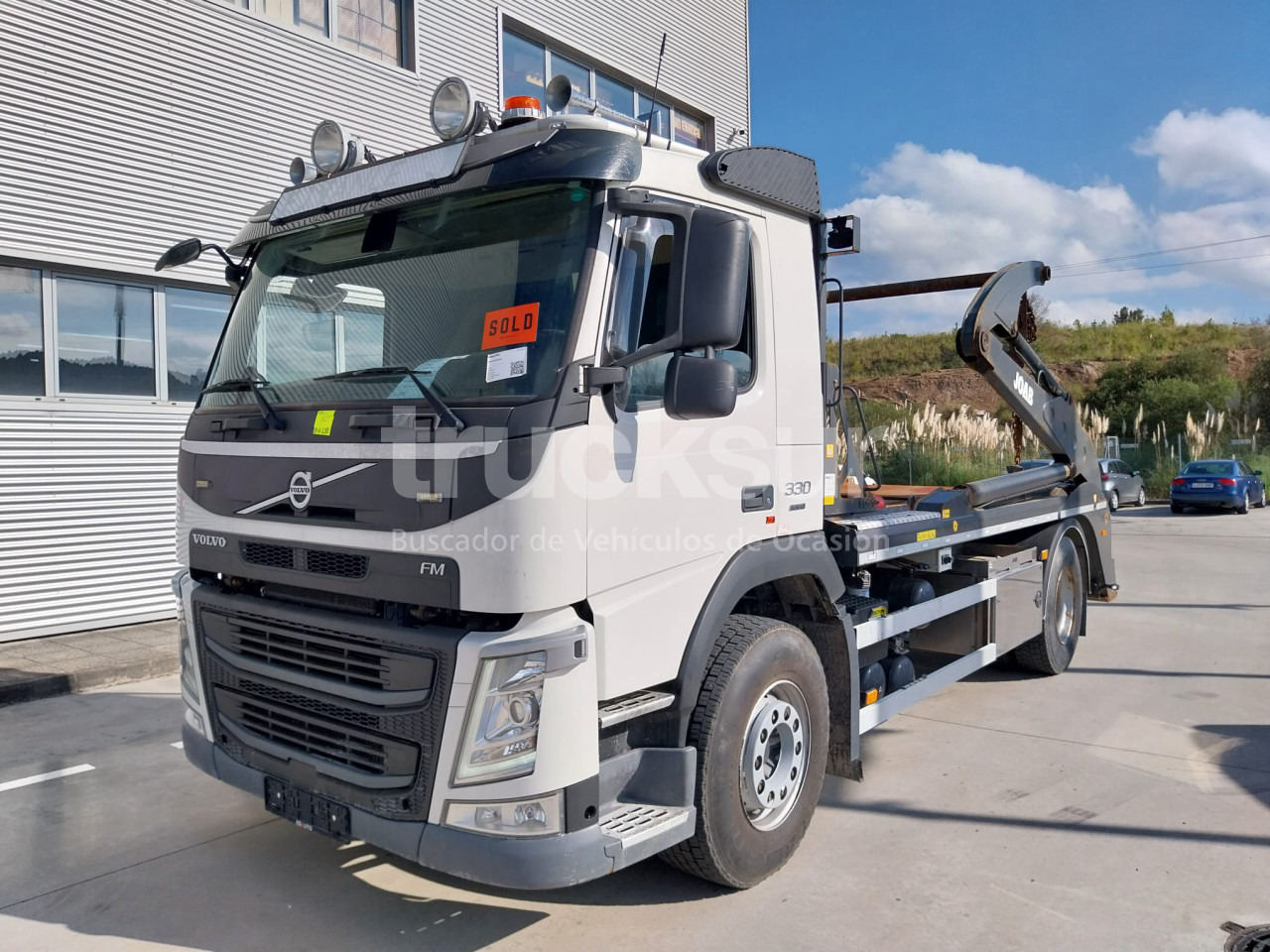 VOLVO FM 330HP - شاحنة لودر انزلاقي: صورة 1 VOLVO FM 330HP - شاحنة لودر انزلاقي: صورة 1