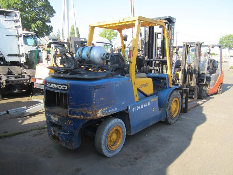 Daewoo G50SC-5 - رافعة شوكية تعمل بالغاز: صورة 2 Daewoo G50SC-5 - رافعة شوكية تعمل بالغاز: صورة 2
