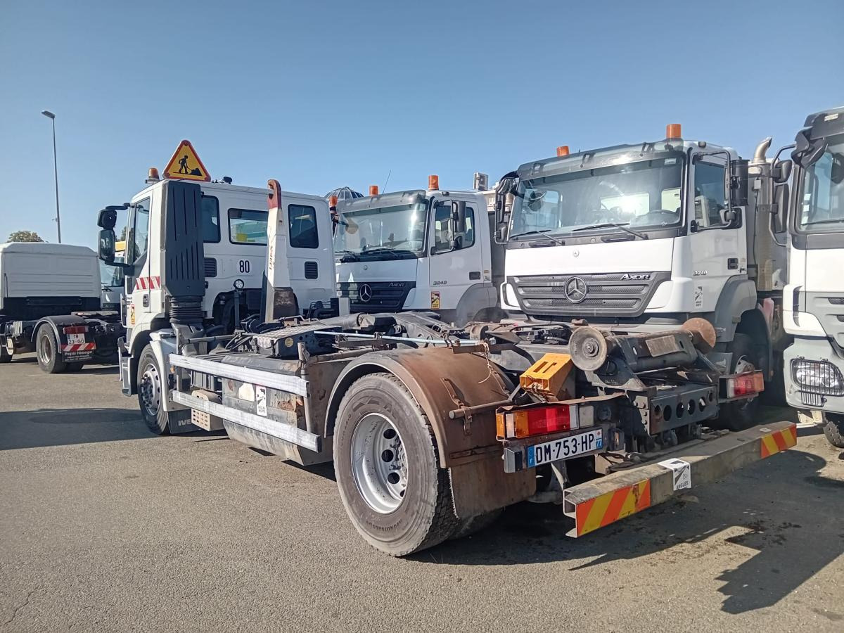 Iveco 330.36 - شاحنة برافعة خطافية: صورة 2 Iveco 330.36 - شاحنة برافعة خطافية: صورة 2