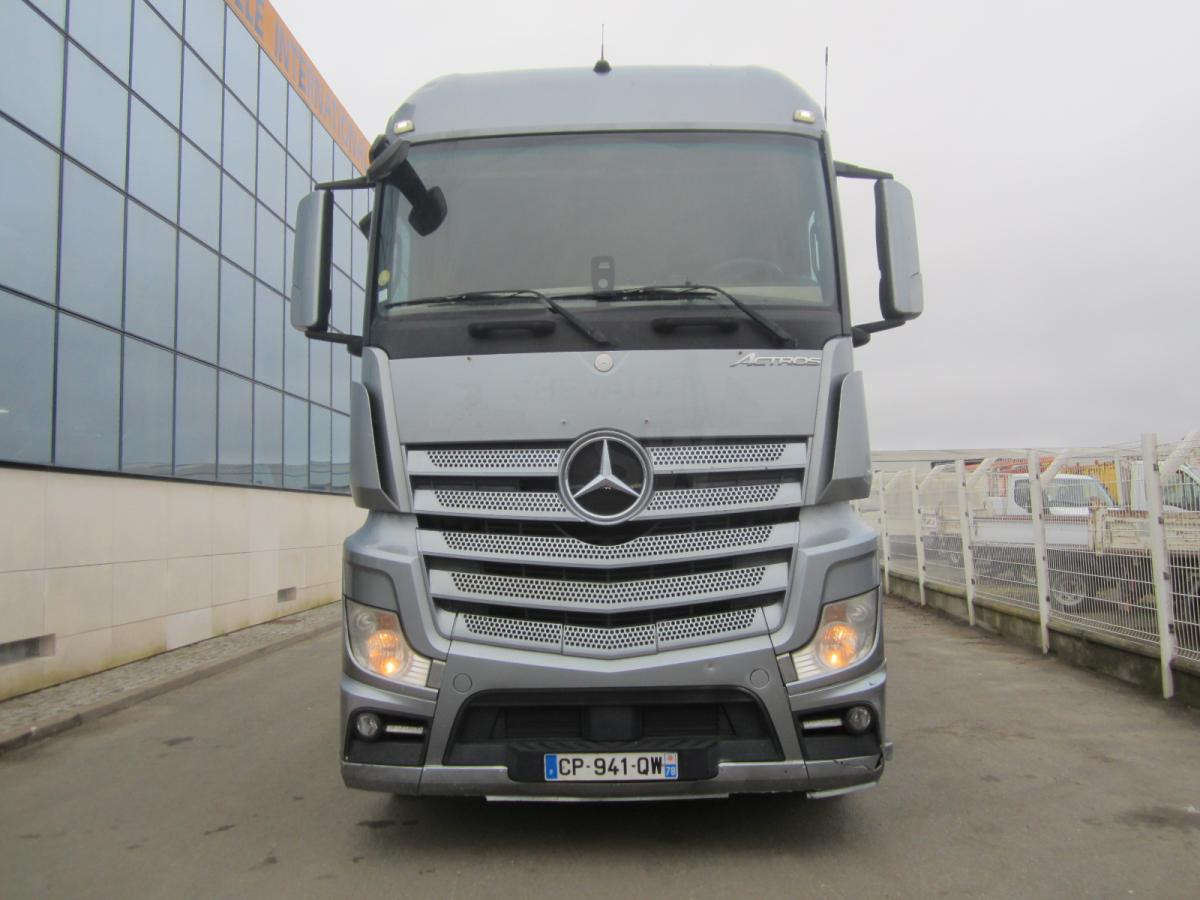 Mercedes Actros 1845 - رأس تريلا: صورة 2 Mercedes Actros 1845 - رأس تريلا: صورة 2