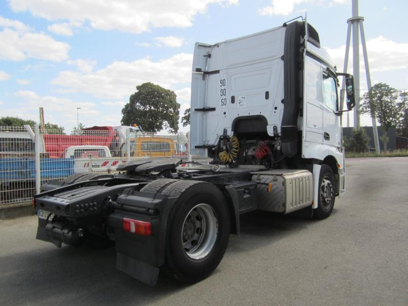 Mercedes Actros 1845 - مقطورة السحب: صورة 5 Mercedes Actros 1845 - مقطورة السحب: صورة 5