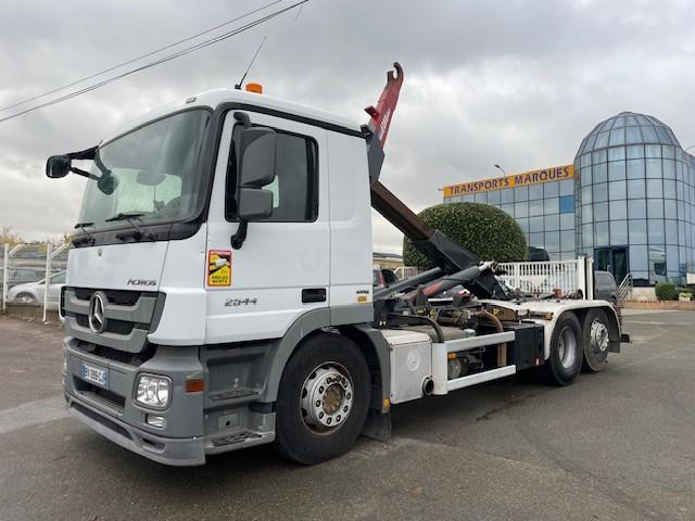 Mercedes Actros 2544 - شاحنة برافعة خطافية: صورة 1 Mercedes Actros 2544 - شاحنة برافعة خطافية: صورة 1