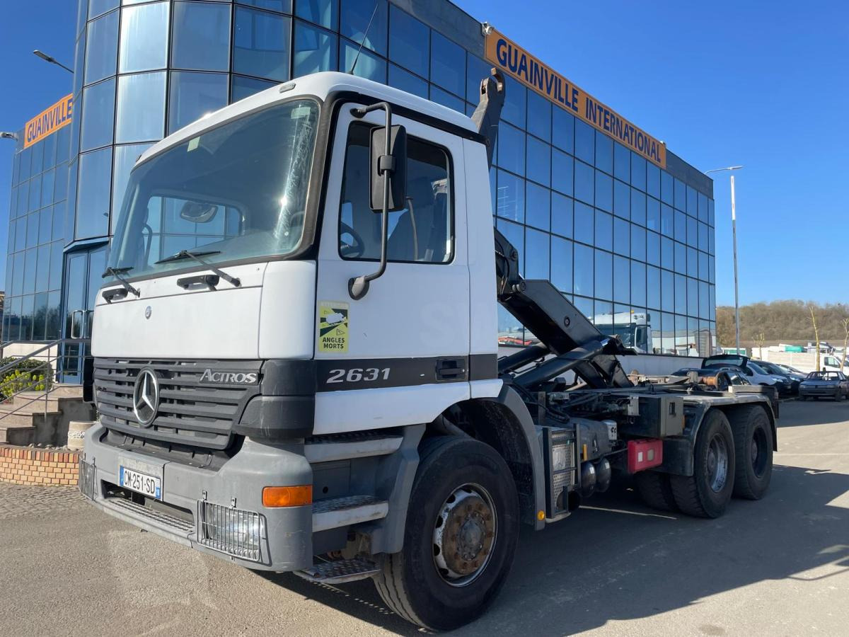 Mercedes Actros 2631 - شاحنة برافعة خطافية: صورة 1 Mercedes Actros 2631 - شاحنة برافعة خطافية: صورة 1