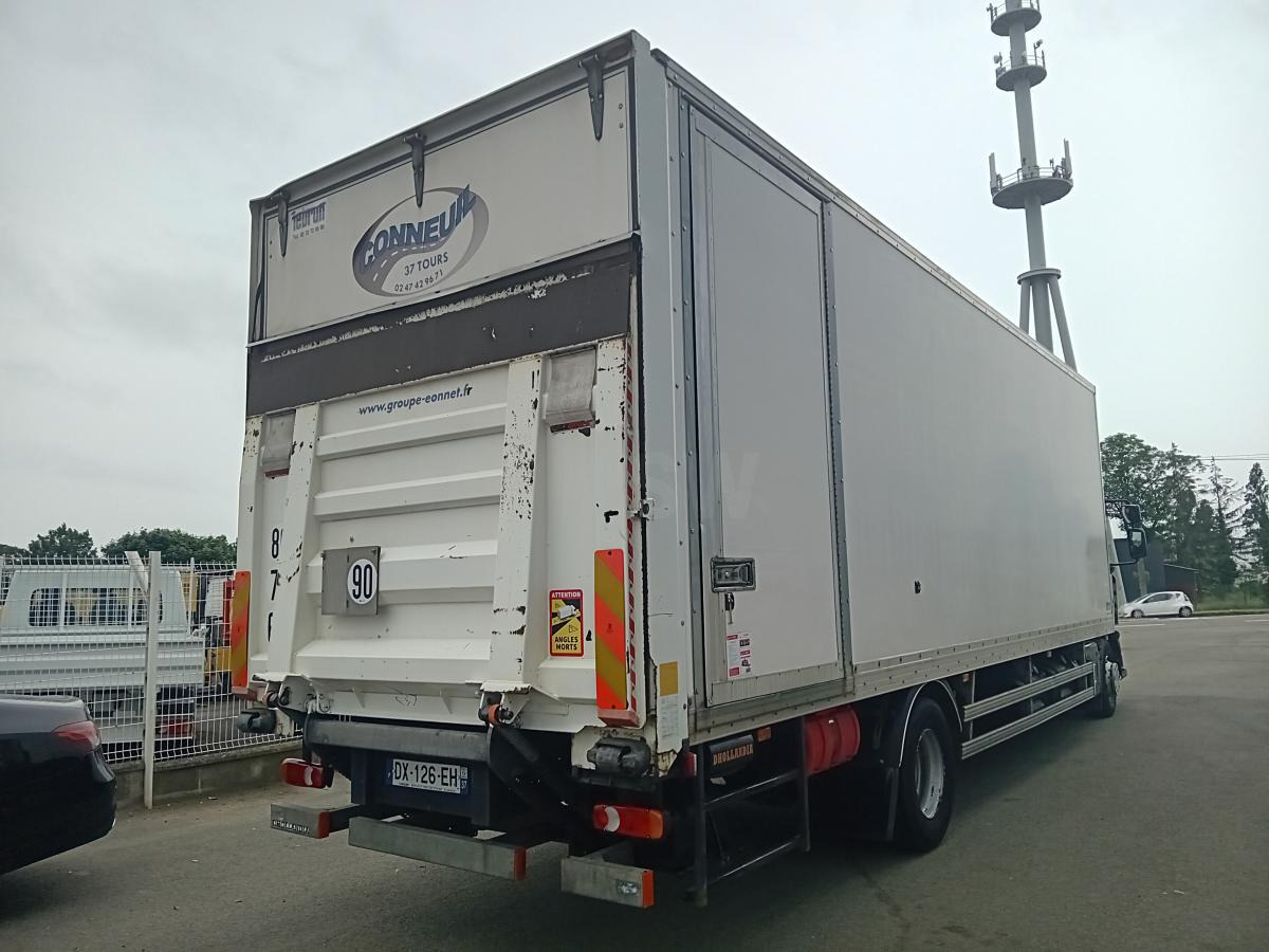 Renault D16 - شاحنة صندوقية: صورة 5 Renault D16 - شاحنة صندوقية: صورة 5